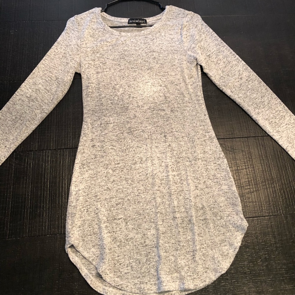 Long sleeve grey dress
